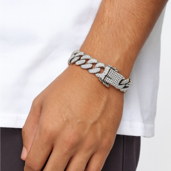 Cuban Link Bracelet for Men and Women - Picture 4 of 4